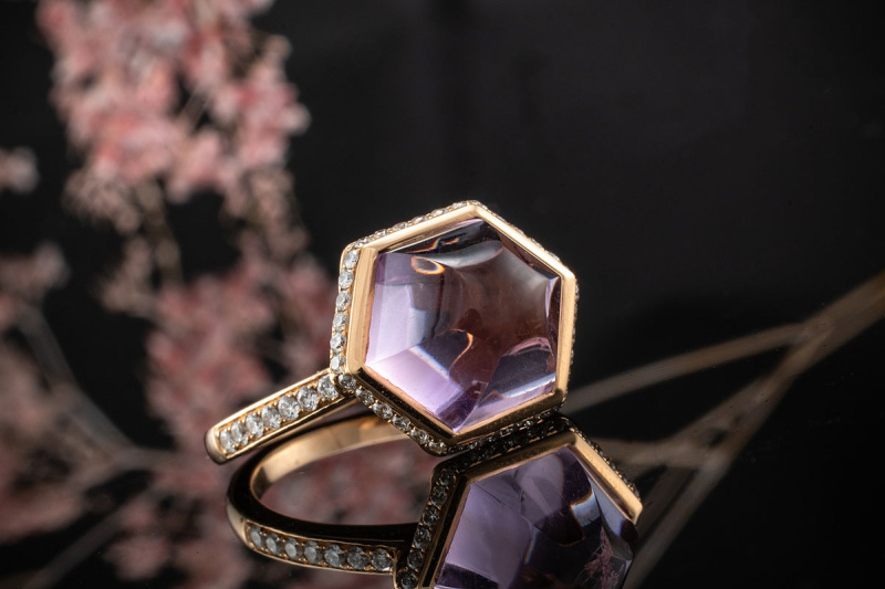 Amethyst Ring sechseckig gefasst mit Brillanten in 750er Rotgold LP 3800 