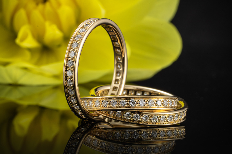 Cartier Trinity de Cartier Ring mit Brillanten rundum in 750er Gelbgold 