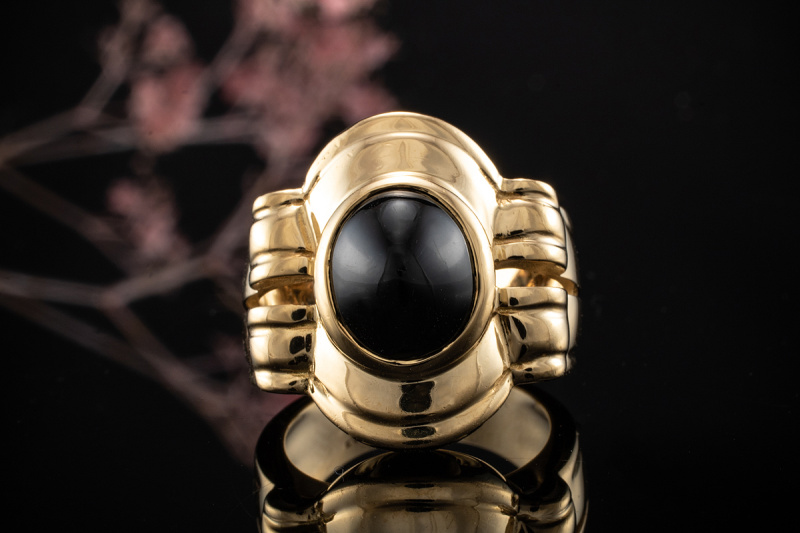 Vintage Piaget Ring mit Onyx Schwarz Breites Modell in 750er Gelbgold 