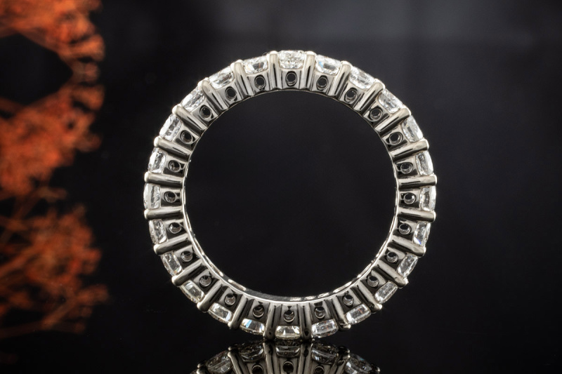 Memoire Ring mit Diamanten Brillanten Zeitloser Klassiker in Weißgold 56 