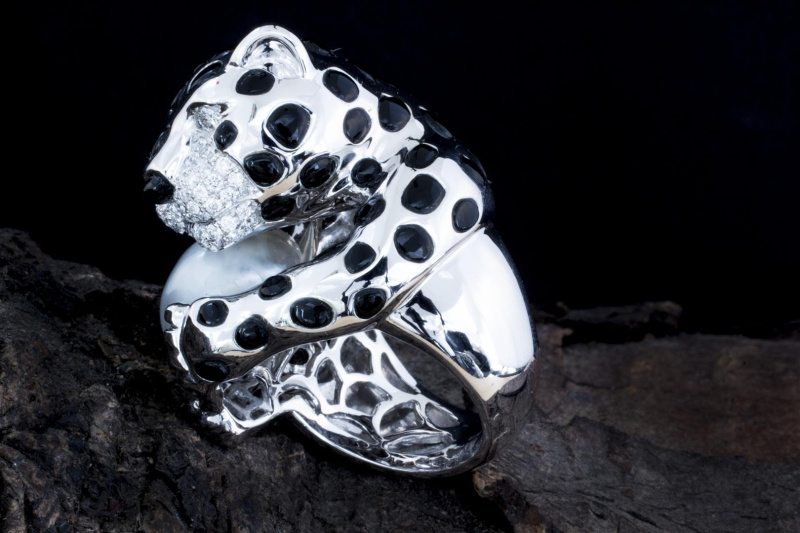 Panther Ring mit Onyx Perle und Brillanten in 750er Weißgold Tier Motiv 