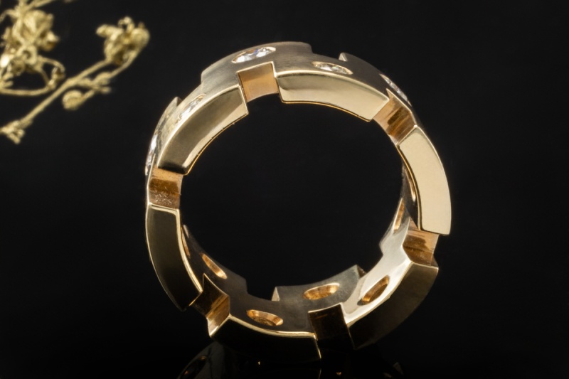 Massiver Ring Cut Outs Diamanten Handgefertigt Massiv in 585er Gelbgold 