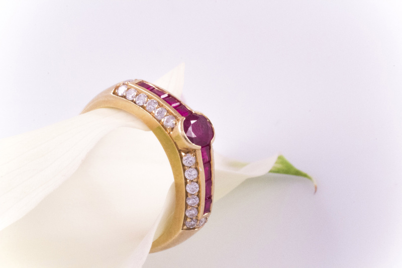 Designer RUBIN Ring mit Brillanten in 750 Gold 