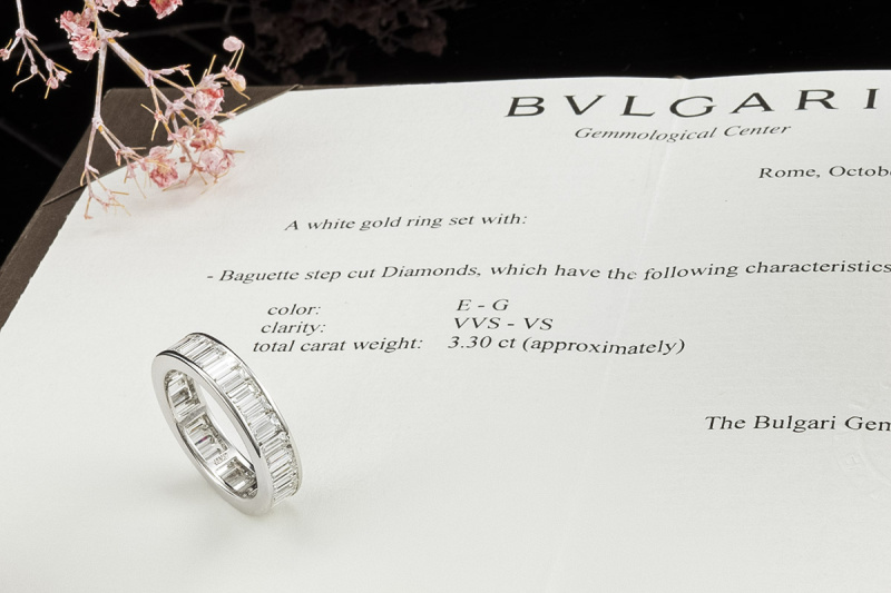 BVLGARI Memoire Ring Weißgold 750 Eternity mit Baguette Diamanten 3,3 Ct 