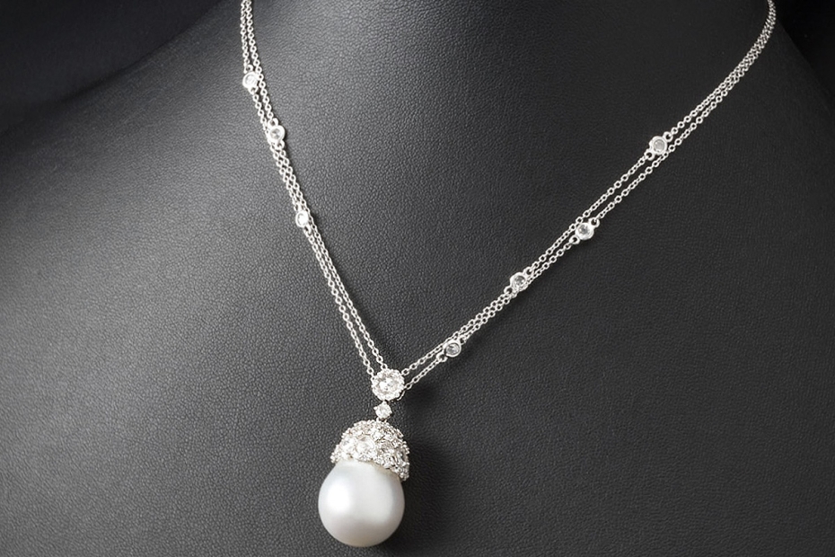 Collier Kette mit Anhänger Südsee Perle und Diamant Rosen 750er Weißgold 