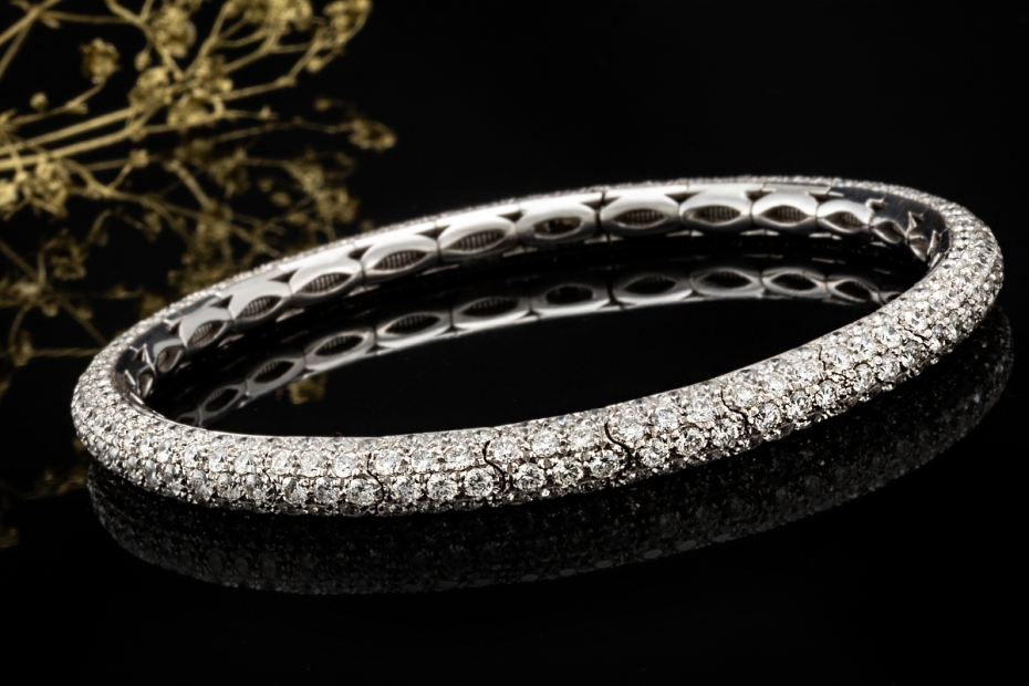 Flexibles Armband 10 Carat Diamanten Federnder Armreif in 750er Weißgold 