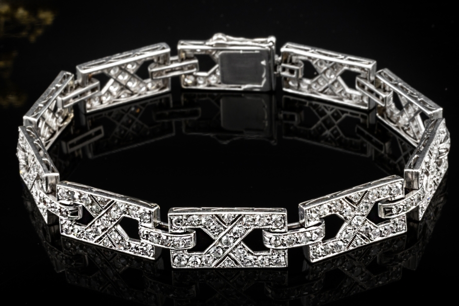 Art Déco Armband Rechteckiges Kreuz Design mit Diamanten 750er Weißgold 