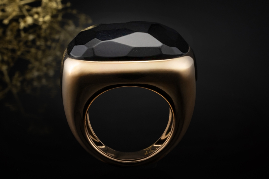 Pomellato Ring Victoria mit Jet Gagat Massiv in Roségold 750 Handarbeit 