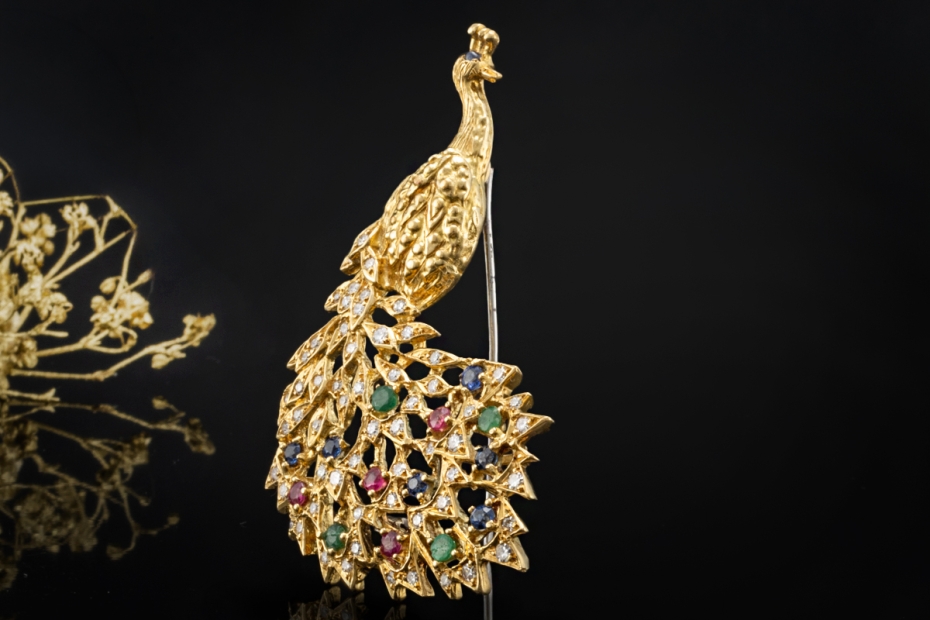 Pfauen Brosche Handarbeit mit Diamant Rubin Smaragd Saphir Gelbgold 750 