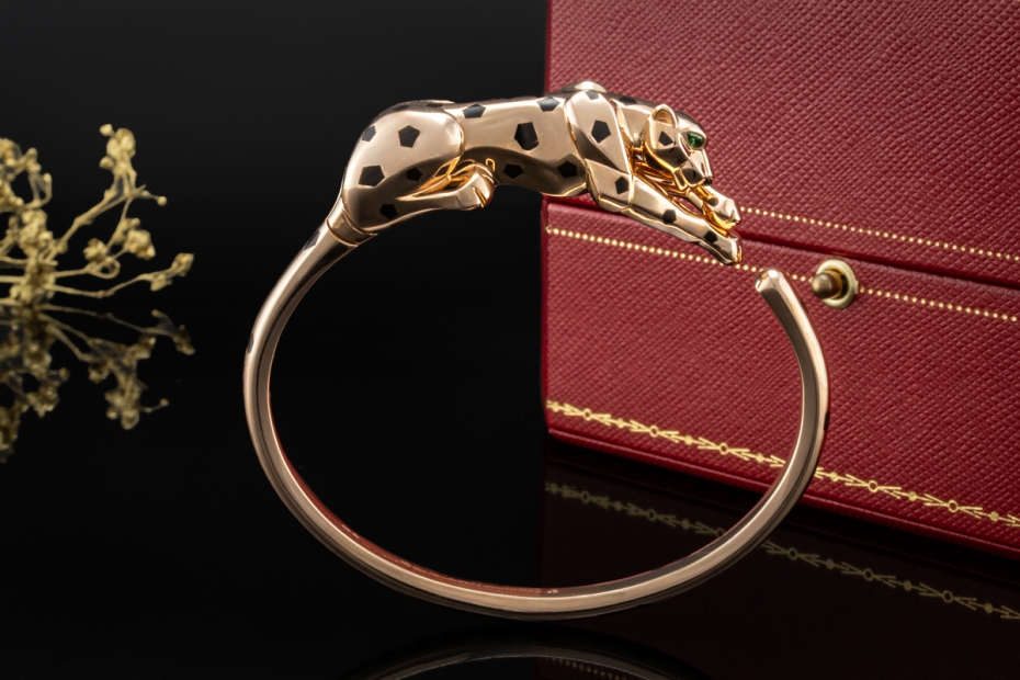 Panthère de Cartier Armreif mit Tsavorit und Onyx klappbar Roségold 750 