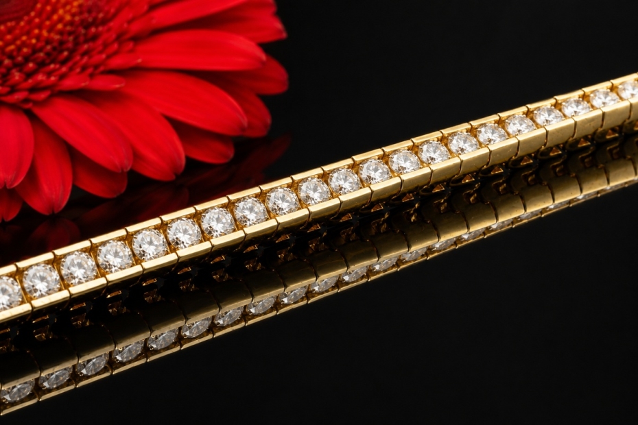Klassisches Tennisarmband Exklusive Arbeit mit Diamanten in Gelbgold 750 