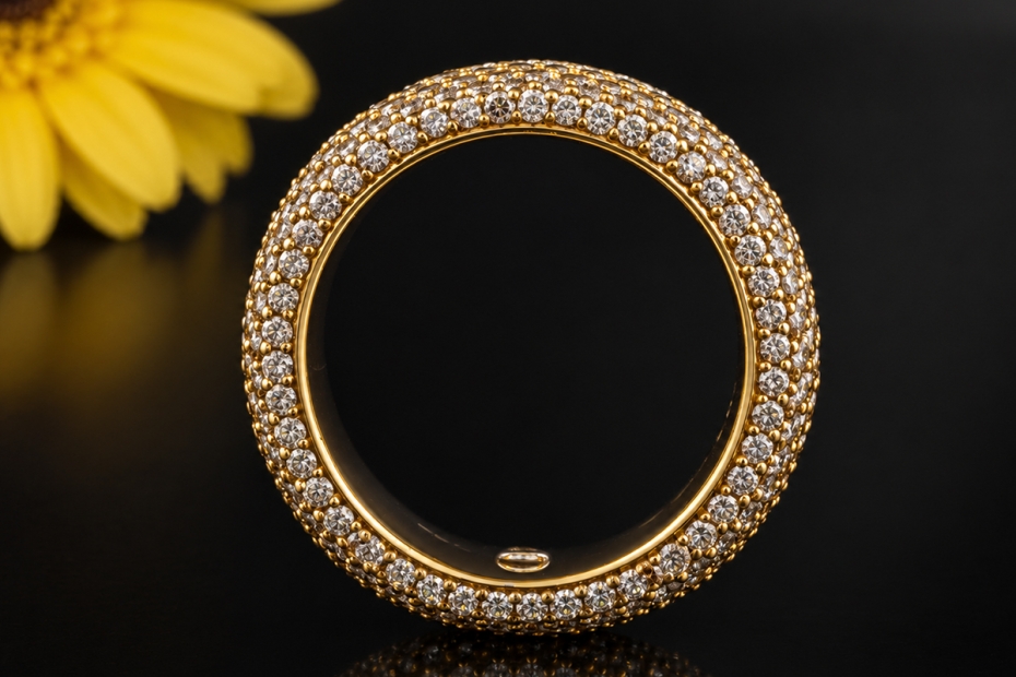 noor Pavé Ring mit weißen und braunen Diamanten in Weißgold Gelbgold 750 