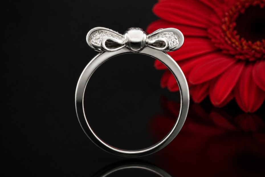 Chopard Ring Schleife mit Baguette Solitär und Diamanten in Weißgold 750 