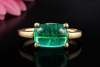 Smaragd Cabochon Ring Klassische Handarbeit modern in 750er Gelbgold 