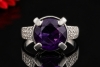 Hollfelder Ring mit facettiertem Amethyst und Diamanten in Weißgold 750 