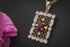 Feines kunstvolles Collier eckig mit Rubin und Brillanten in Gelbgold 750 