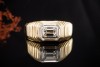 Herrenring Ring mit Emerald Cut Diamant Massive Arbeit in 750er Gelbgold 