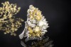 Cocktail Ring mit Diamanten Gelb Weiß Exkl. Handarbeit in 750er Weißgold 