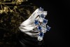Verspielter Vintage Ring Saphire und Diamanten Blau Weiß in Weißgold 750 