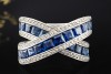 Crossover Ring mit Eckige Saphire und Diamanten in 750er Weißgold Arbeit 
