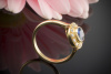 Klassiker 1 Ct. Saphir Ring mit funkelnden Brillanten in 750er Gelbgold 