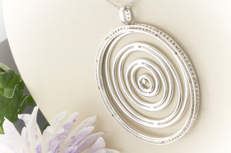 Sonderanfertigung Collier Anhänger Kreise mit 7 CT Brillanten 750er Weißgold 