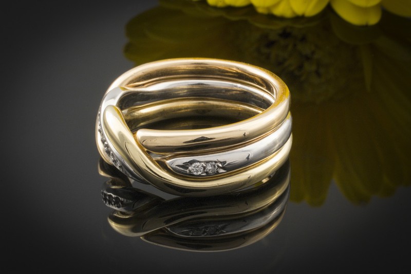 Victor Mayer Dreier Ring 3 Ringe mit Brillanten 750er Rot- Gelb- & Weißgold 