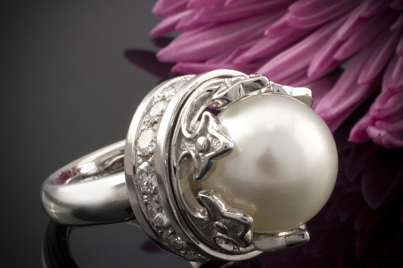 Traumring Krone 15,6 mm Süßwasserzuchtperle mit Diamanten in 750er Weißgold 