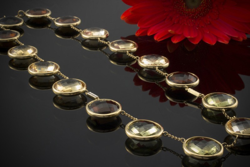 Imposantes Quarz Collier mit Brillanten in 750er Gelbgold 