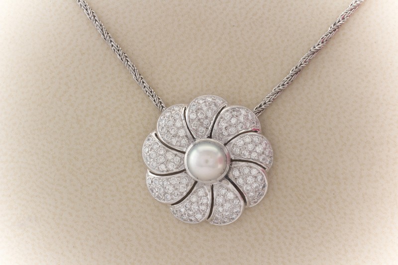 Collier / Anhänger 900er Platin Blume mit Brillanten & fabelhafter Zuchtperle  