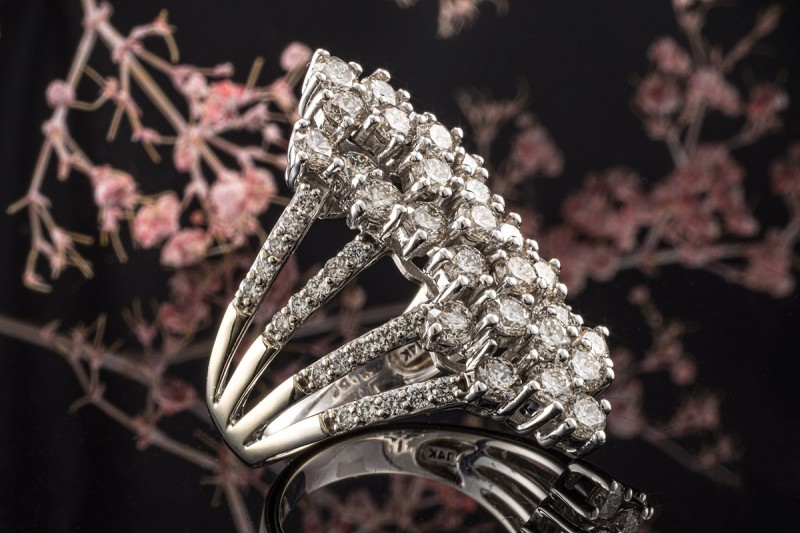 Moderner Ring 28 mm lang mit 2,5 Ct Diamanten Brillanten in Weißgold 585 