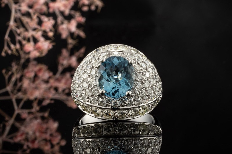 Aquamarin Ring Aparte Goldschmiedearbeit 3,8 Ct Diamanten 750er Weißgold 