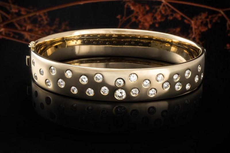 Armreif Armband mit Diamanten 60 Gramm 750er Gelbgold Goldschmiedearbeit 