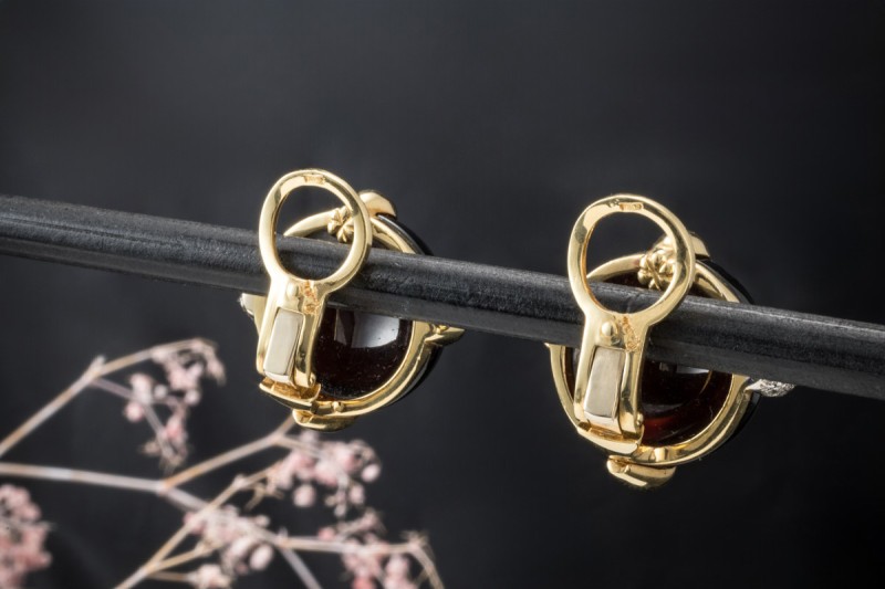 Pomellato Ohrringe Griffe Ohrclips Rund Granat Diamanten 750er Gelbgold 
