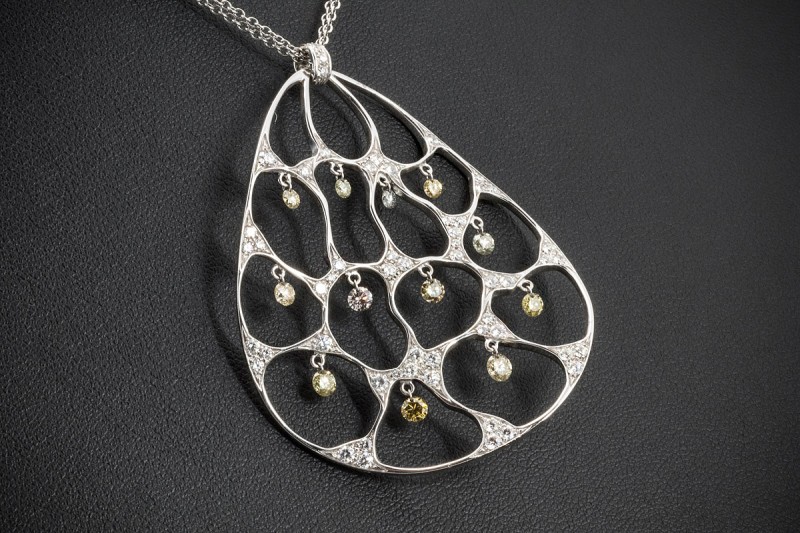 Exklusives Collier Kette mit XL Anhänger Tanzende Diamanten Weißgold 750 