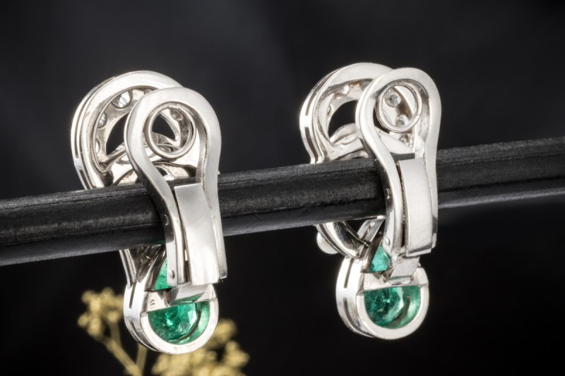 Ohrringe Ohrclips mit Smaragd Perlen und Diamanten in 750er Weißgold 