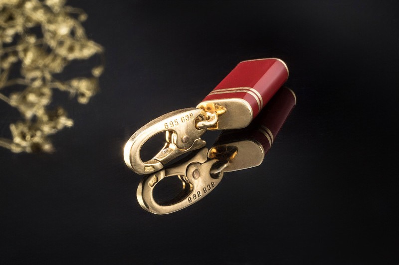 Cartier Charm Rarität Feuerzeug Anhänger mit Karabiner in 750er Gelbgold 