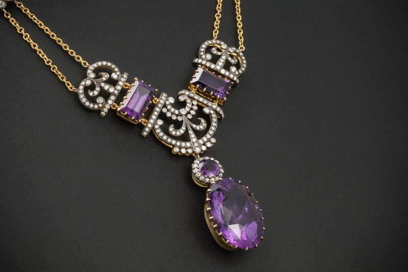 Antike Collier Kette mit Lila Amethyst und Diamanten in 750er Gelbgold 
