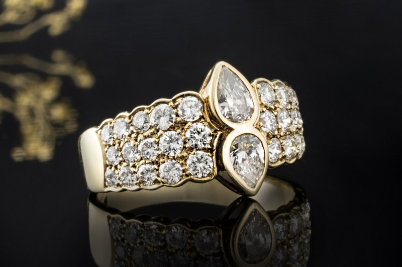 Ring Diamant Tropfen und Brillanten Detailverliebte Gelbgold Handarbeit 