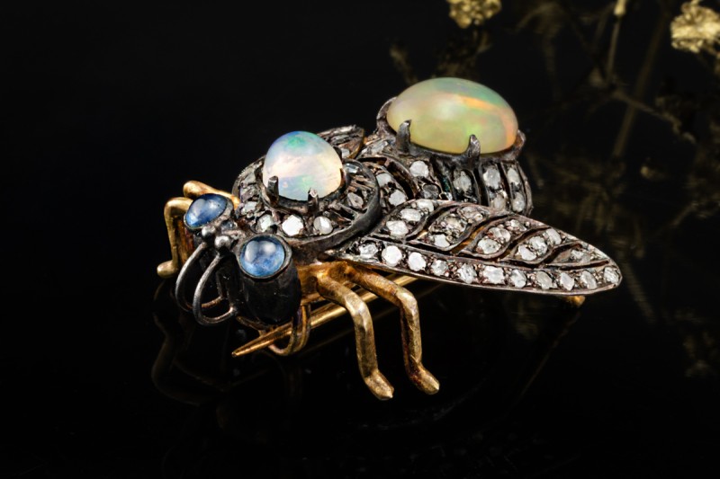 Fliege Brosche Nadel Vintage Tiermotiv Opal Diamanten in Silber Gelbgold 