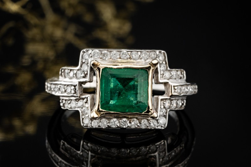 Antiker Smaragd Ring Emerald Cut mit Diamanten 750er Weißgold Gelbgold 
