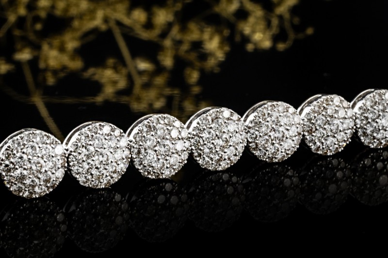 Armband Rundelemente mit Diamanten Goldschmiedearbeit in 750er Weißgold 