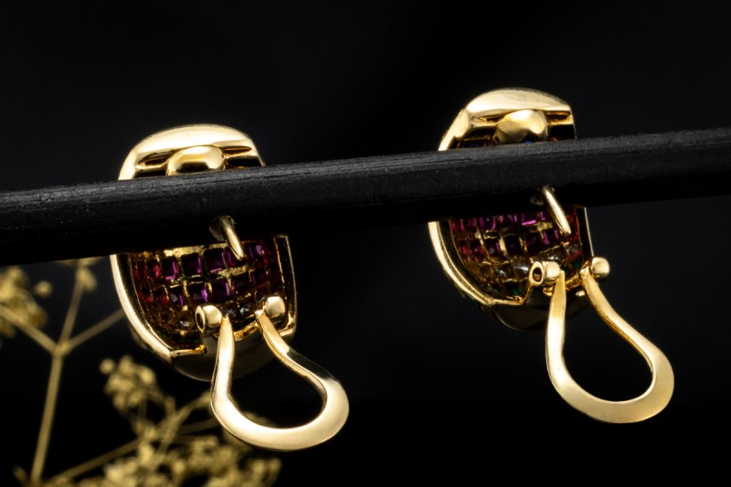 Halbcreolen Ohrringe mit Rubin Smaragd Saphir Diamanten in Gelbgold 750 