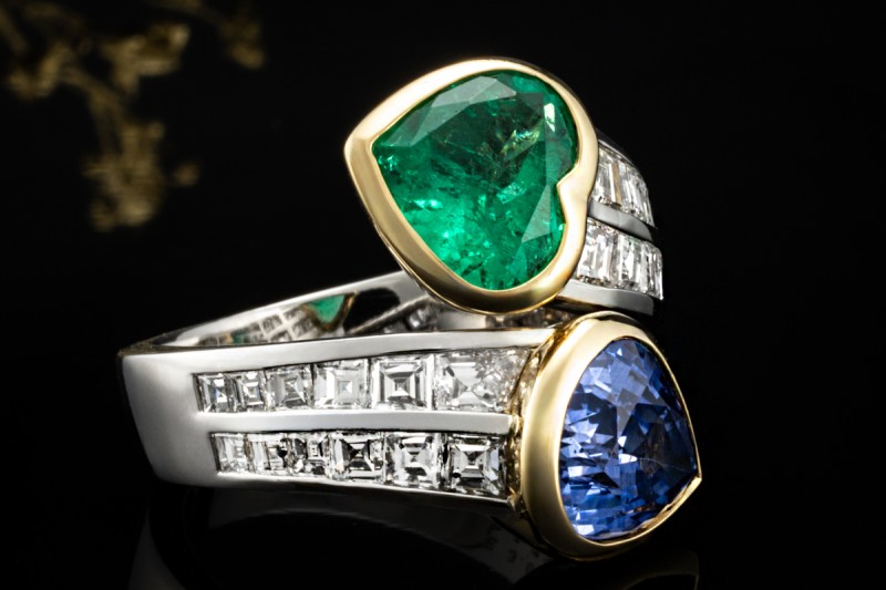 Herz Ring Smaragd Saphir Tropfen und Diamanten Handarbeit 750er Weißgold 