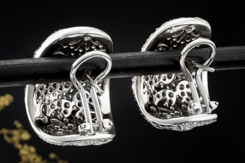 Ohrstecker Creolen Flowers Blumen Diamanten Schwarz Weiß in Weißgold 750 