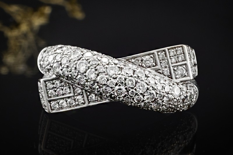 Mauboussin Paris Ring Crossover Design mit Diamanten in 750er Weißgold 