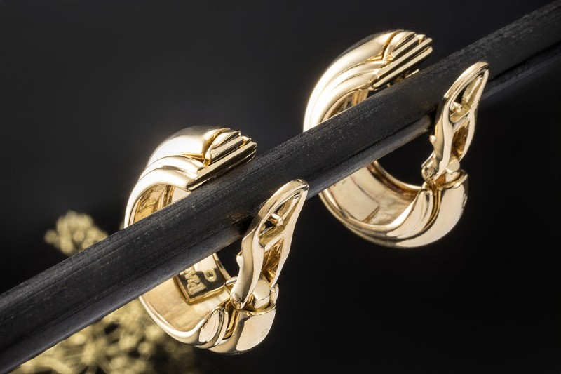 Piaget Possession Ohrringe Creolen Bewegliche Ohrstecker in Gelbgold 750 