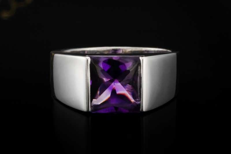 Cartier Tank Ring mit Amethyst Lila Großes Modell Gr. 52 in Weißgold 750 