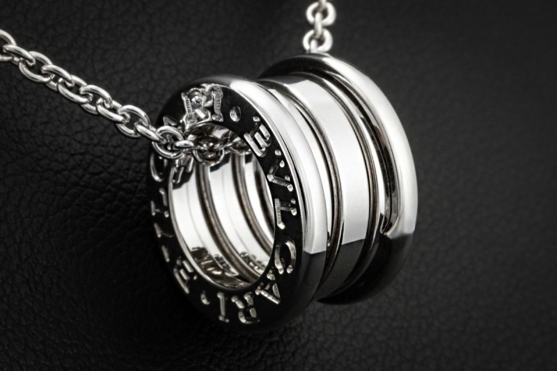 BVLGARI B.zero1 Collier Halskette mit rundem Anhänger in 750er Weißgold 