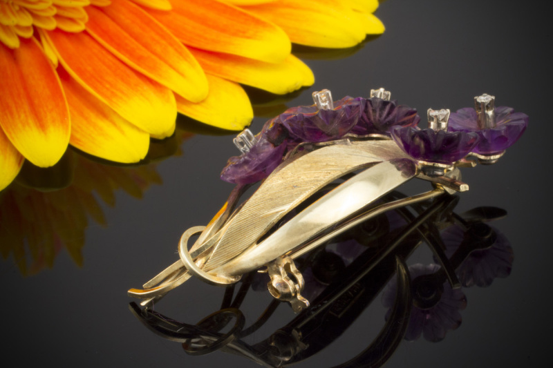 Brosche Nadel Goldschmiedearbeit mit beweglichen Amethyst Blumen in 585er Gold 